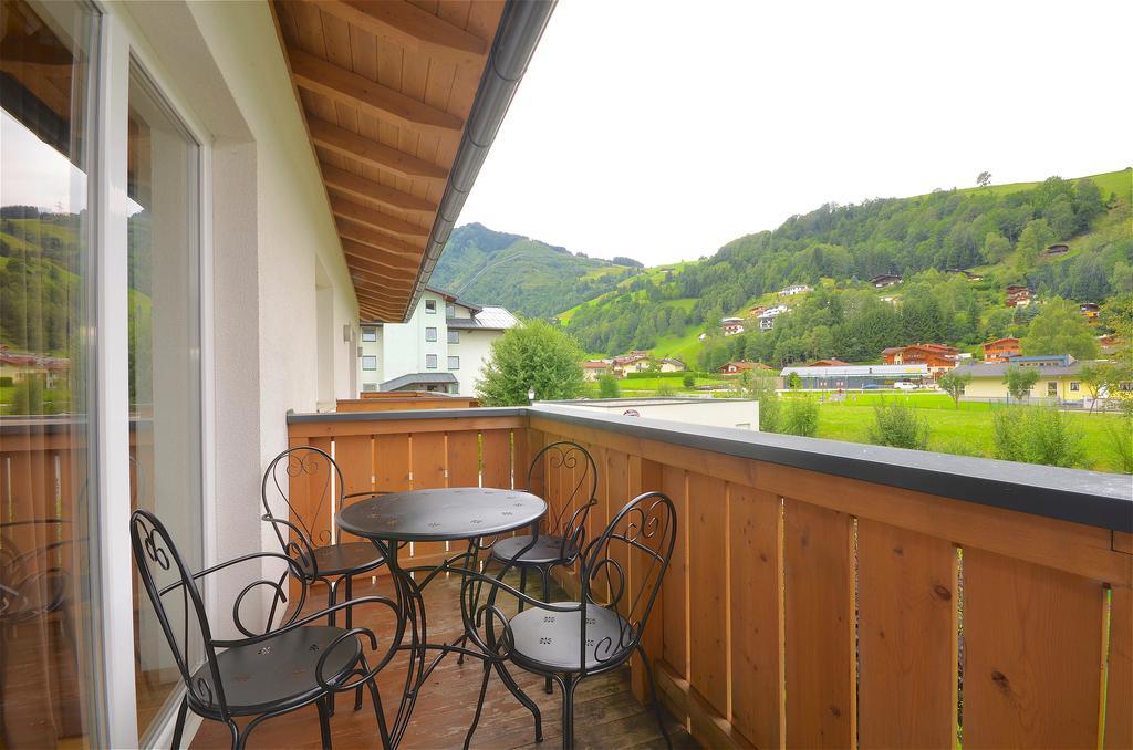 Apartment Riccardo - By Alpen Apartments Kaprun Exterior foto